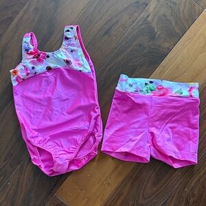 Vintage spandex made in USA Pink Floral Swimsuit Set sz 6